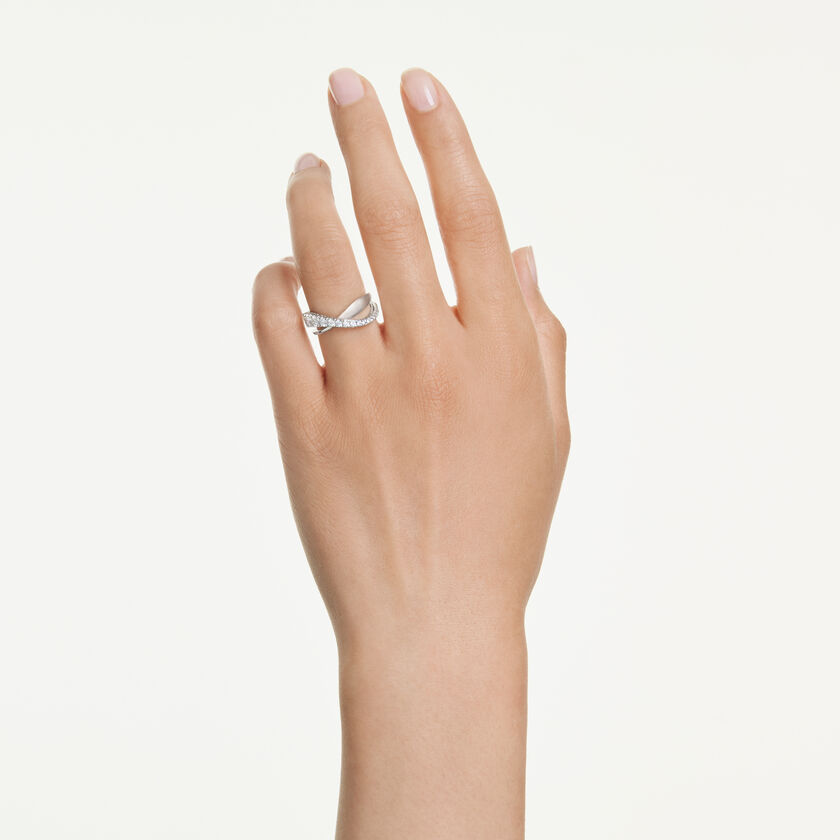 swarovski خاتم hyperbola، قطع متنوع، لون أبيض، لمسة نهائية باللون الفضي