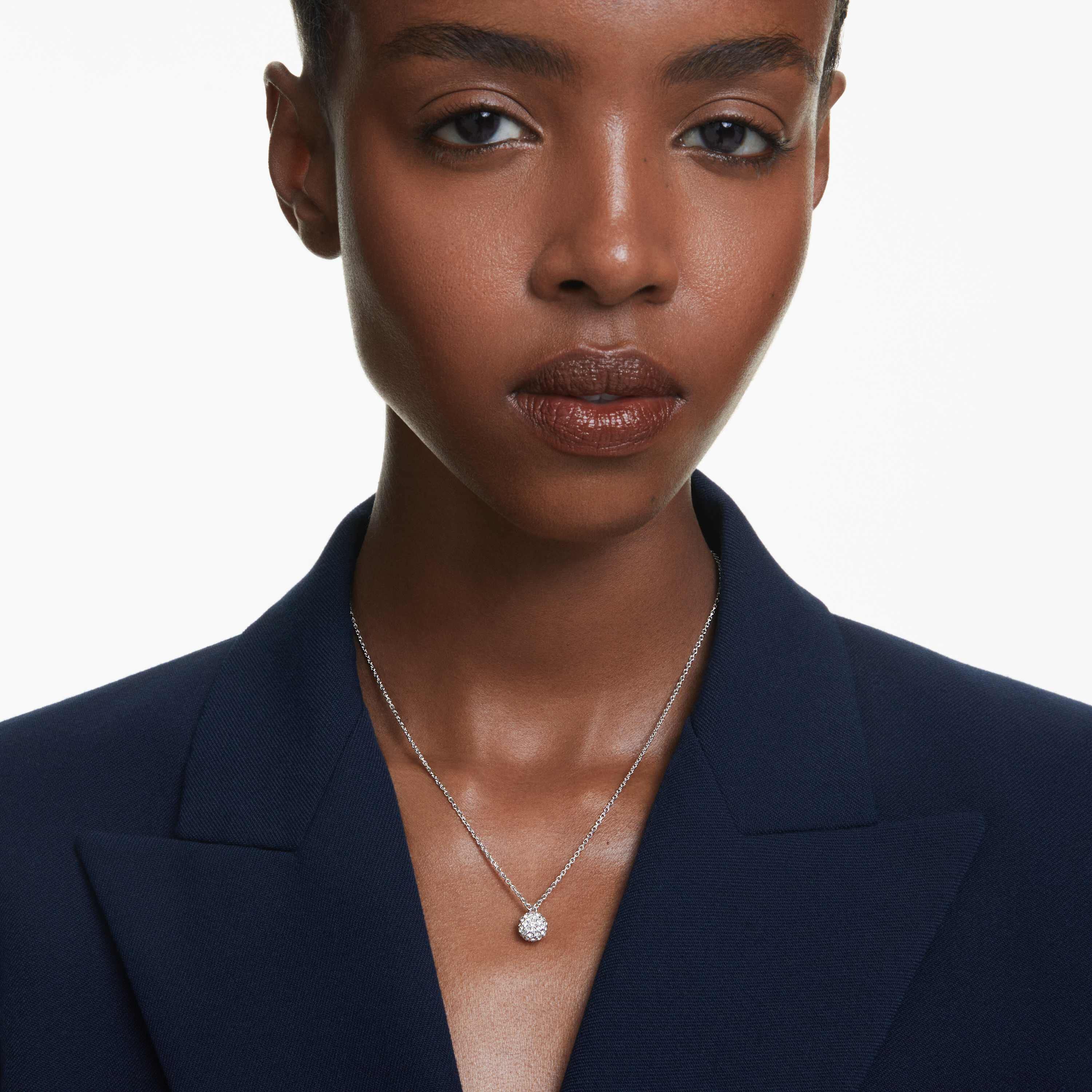 swarovski قلادة dextera، قطع مستدير، كرة، لون أبيض، طلاء روديوم