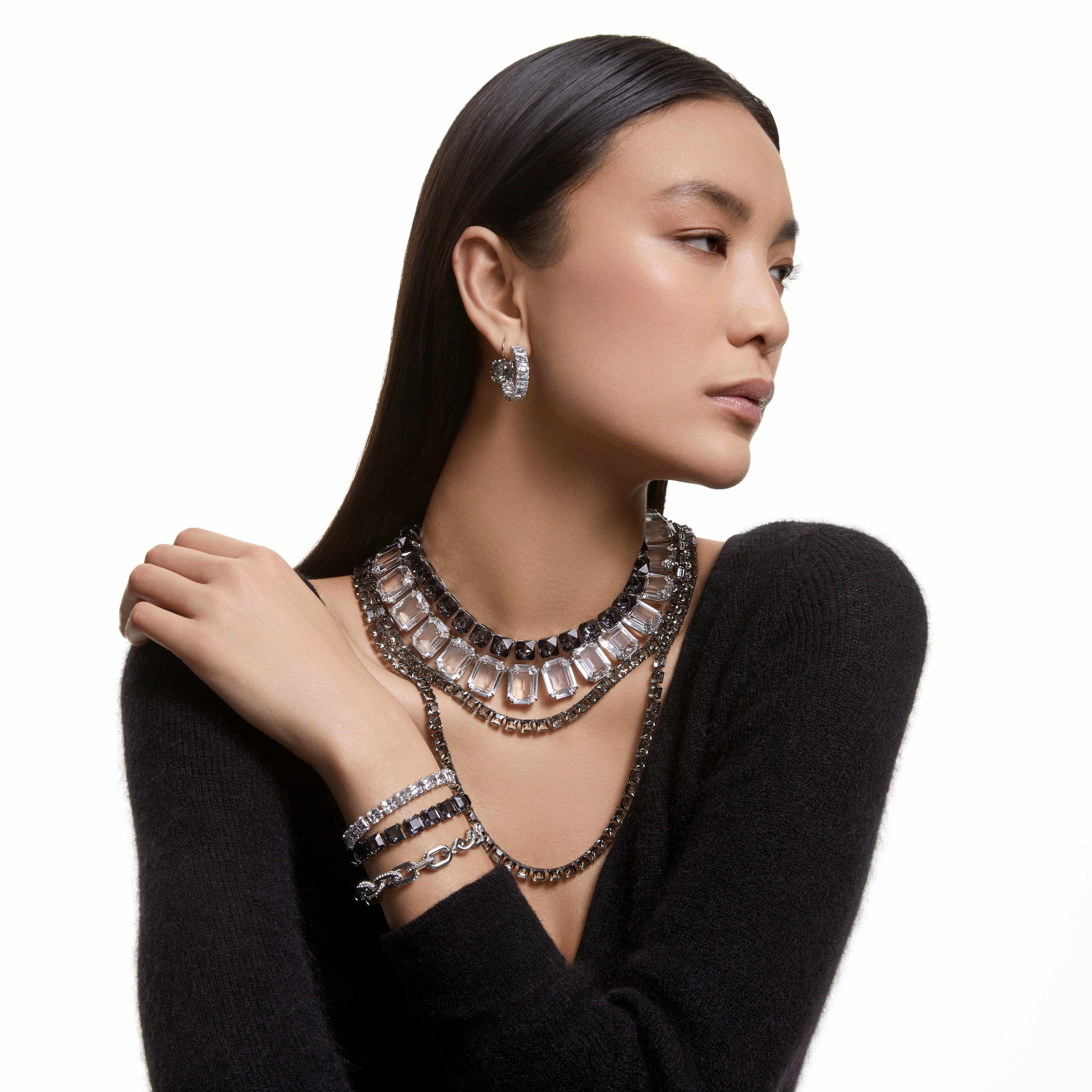 swarovski عقد millenia، مزدان بكريستالات مثمنة، لون أبيض، طلاء روديوم