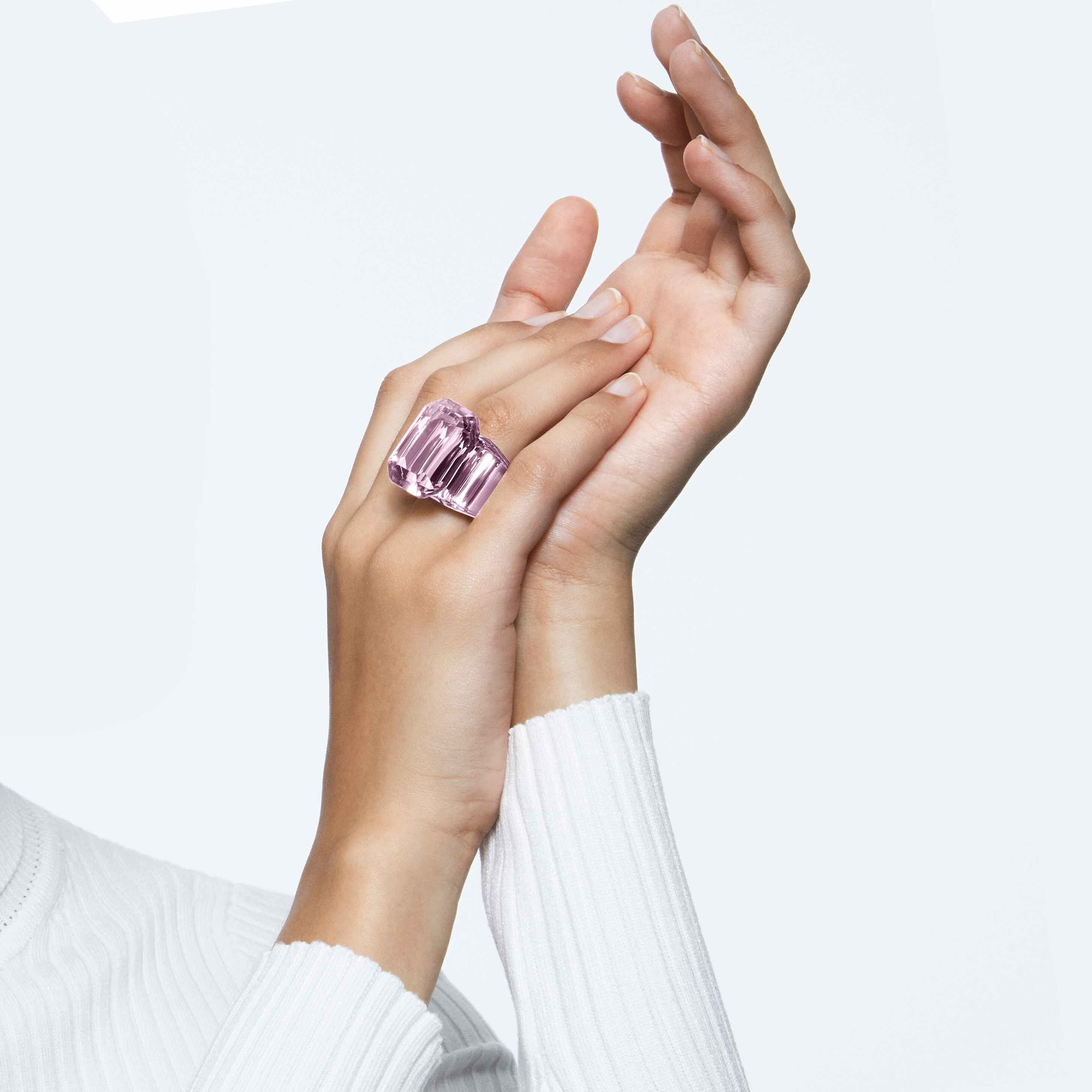 swarovski خاتم كوكتيل lucent، لون وردي