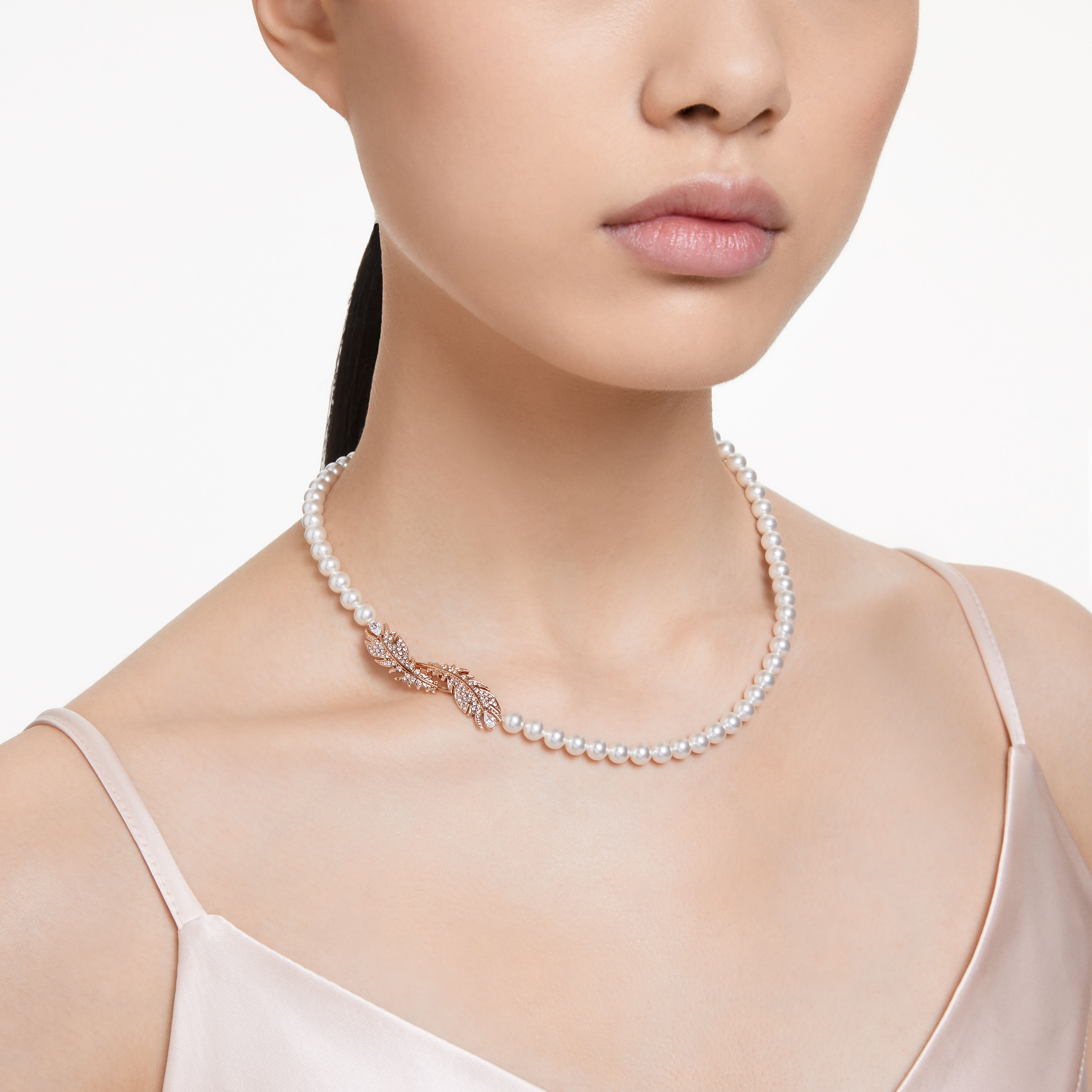 swarovski عقد nice، على شكل ريشة، لون أبيض، طلاء بلون ذهبي وردي