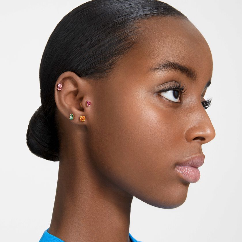 swarovski أقراط دبوسية chroma، على شكل قلب، لون أحمر، طلاء بلون ذهبي