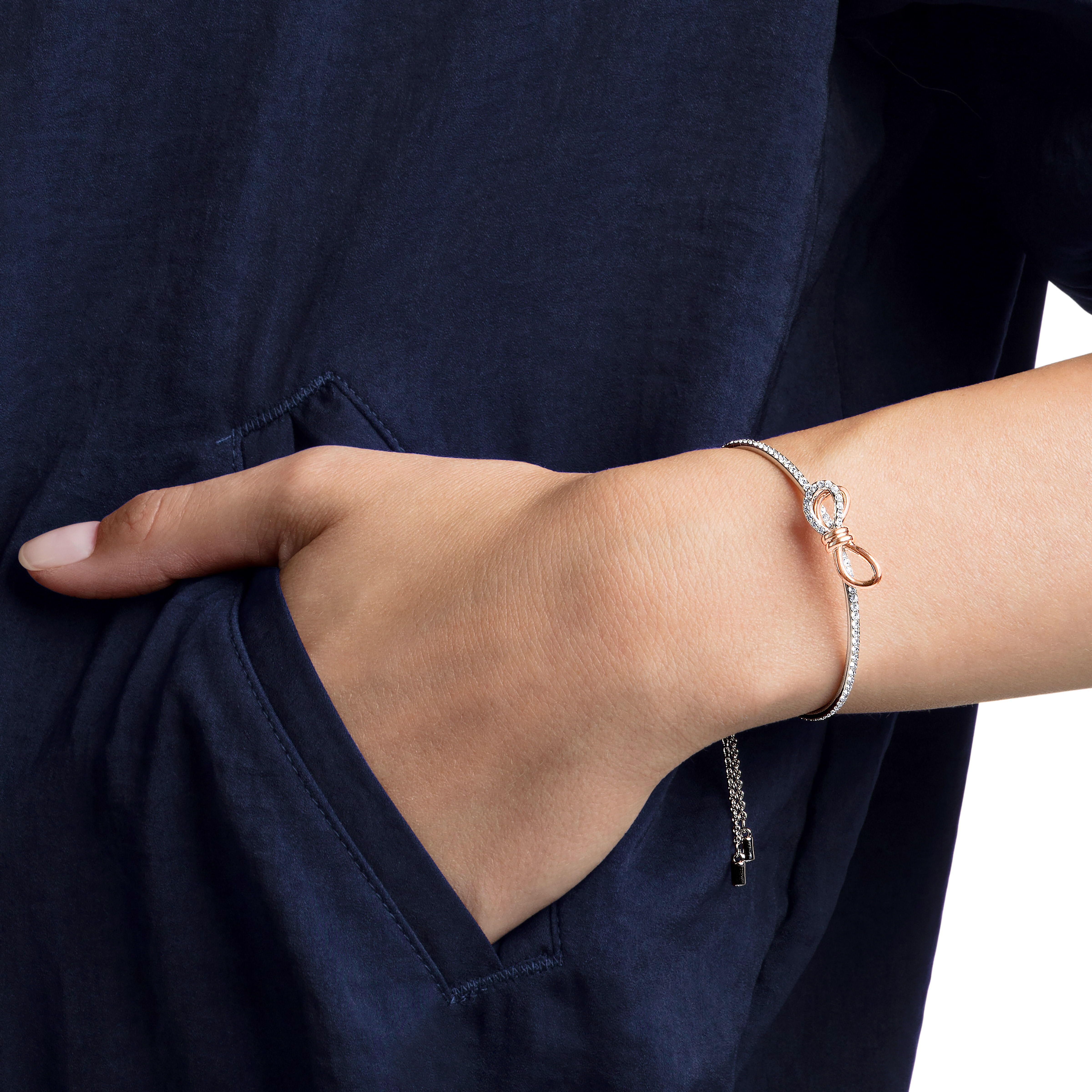 swarovski سوار lifelong على شكل ربطة قوسيّة، لون أبيض، طلاء مختلط