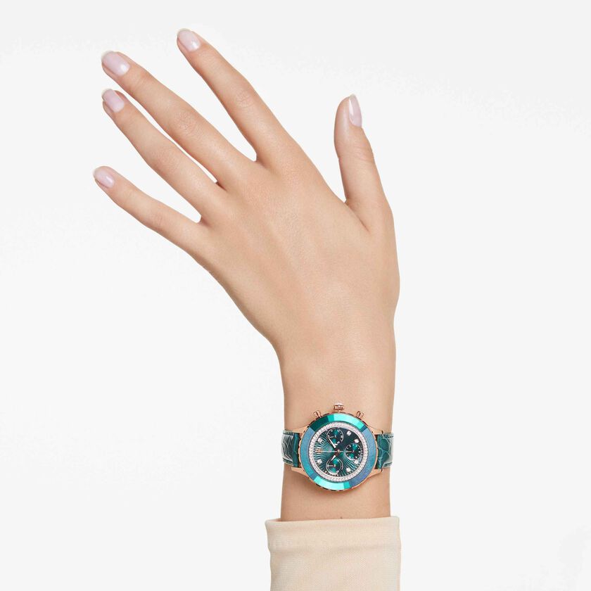 swarovski ساعة يد octea chrono، صناعة سويسرية، سوار جلد، لون أخضر، لمسة نهائية بلون ذهبي وردي
