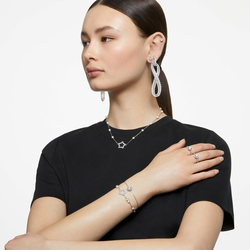 swarovski خاتم كوكتيل stilla، قطع مستدير، أحجار كريستال صغيرة متراصة، لون أبيض، لمسة نهائية باللون الفضي