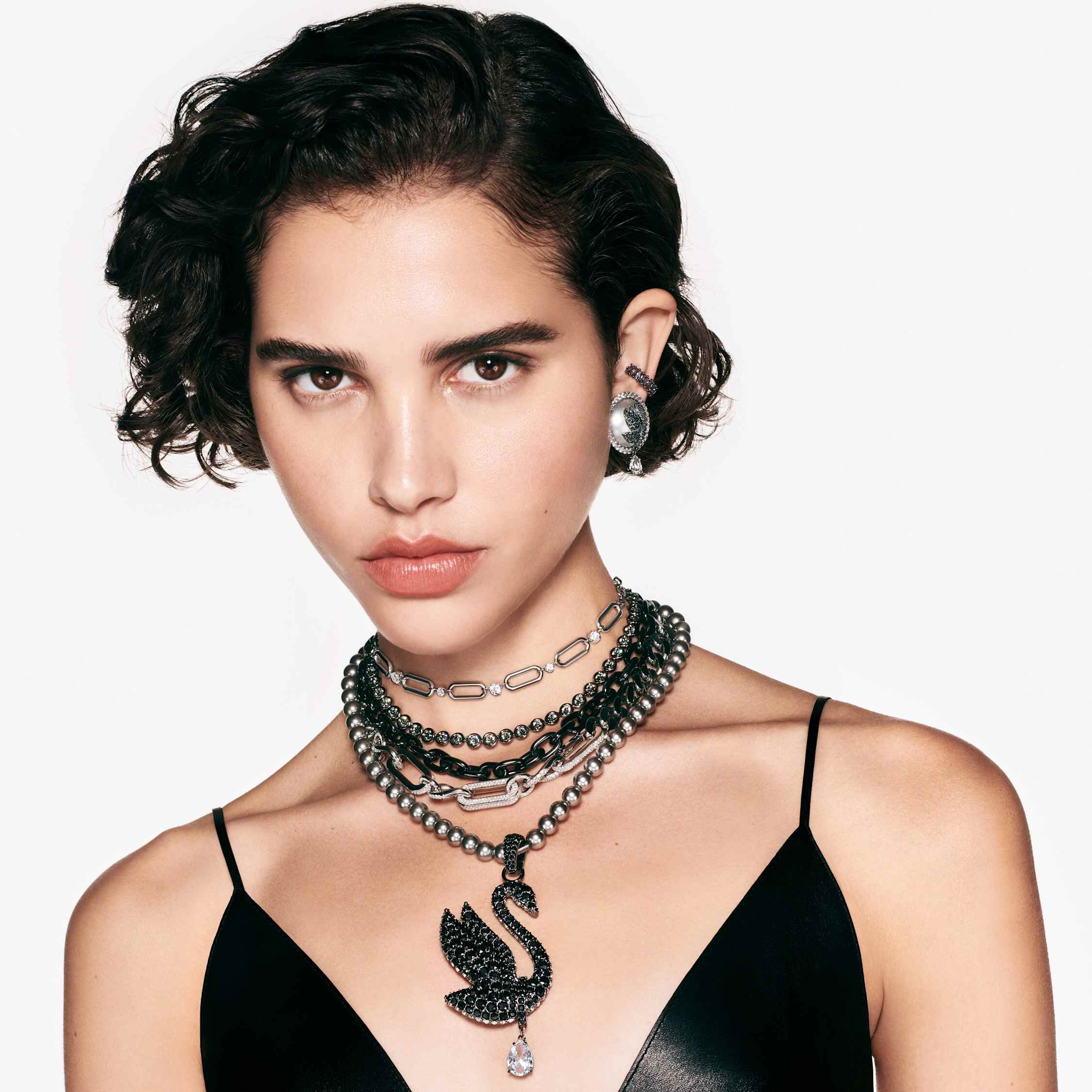 swarovski عقد imber، قطع مُستدير، لون رمادي، طلاء روثينيوم