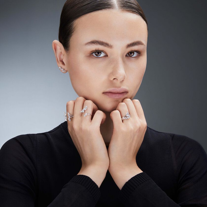 swarovski حلية للأذن galaxy، ألماس مُصنع في المختبر بإجمالي 1 25 قيراط، أشكال متنوعة، ذهب أبيض عيار 18