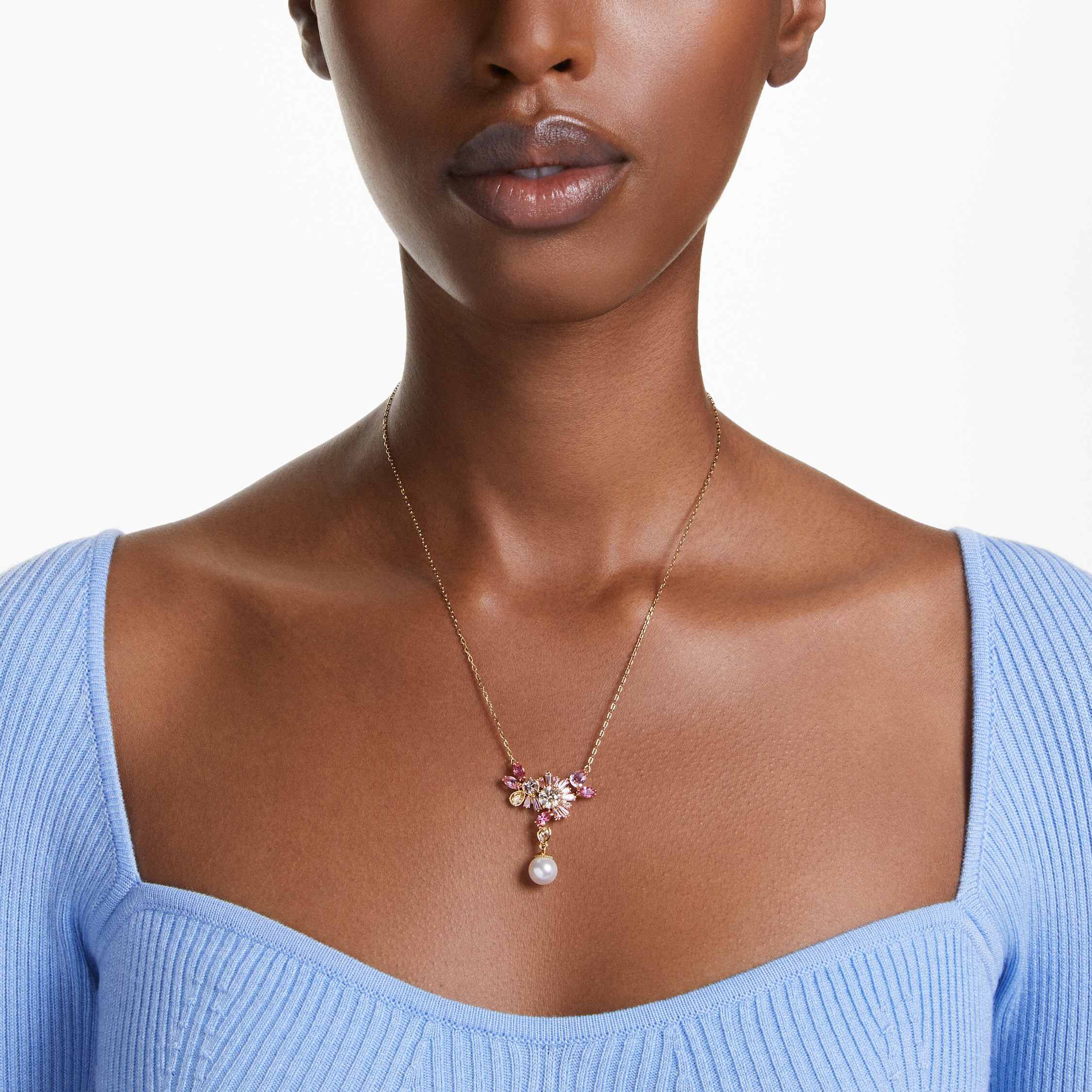 swarovski قلادة gema، قطع متنوع، لؤلؤة كريستال، شكل زهرة، لون وردي، طلاء بلون ذهبي