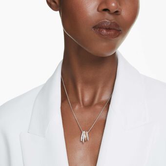 swarovski قلادة hyperbola، قطع متنوع، لون أبيض، لمسة نهائية من معادن مختلطة