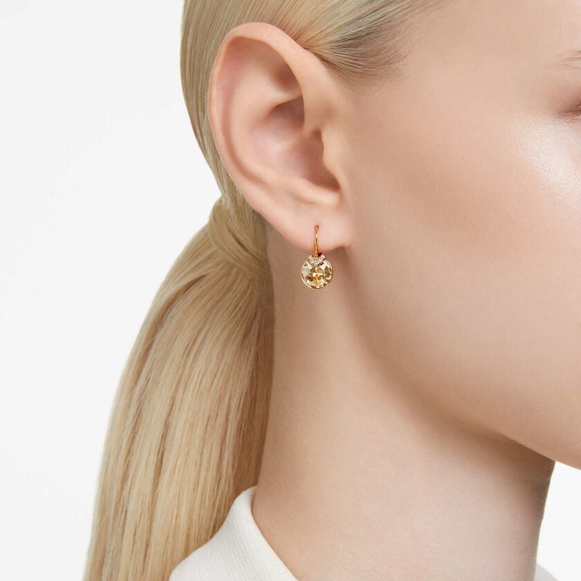 swarovski أقراط bella v متدلية، قطع مستدير، لون ذهبي، طلاء بلون ذهبي