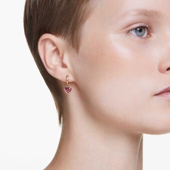 swarovski أقراط متدلية chroma، شكل قلب، لون أحمر، لمسة نهائية من الذهب عيار 18 قيراط
