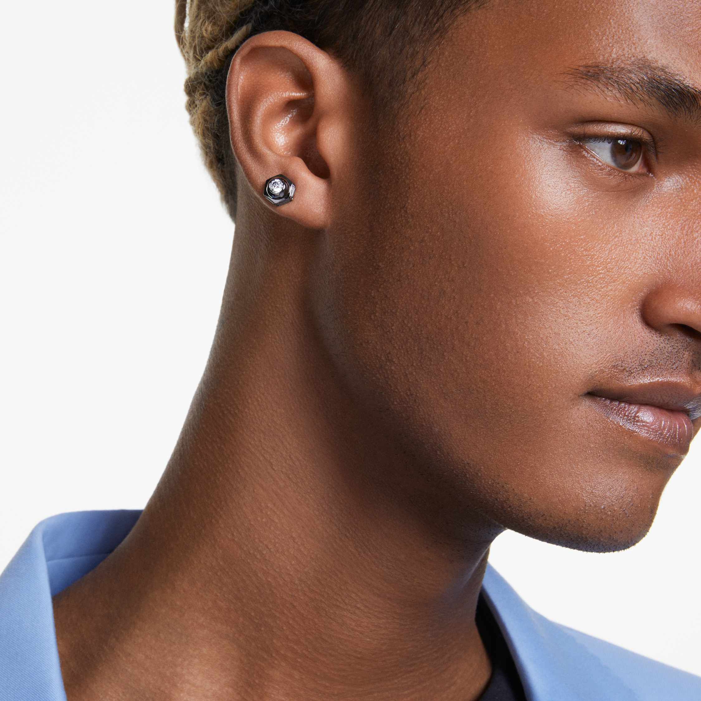 swarovski أقراط دبوسية numina، قطع مُستدير، لون أبيض، طلاء روثينيوم