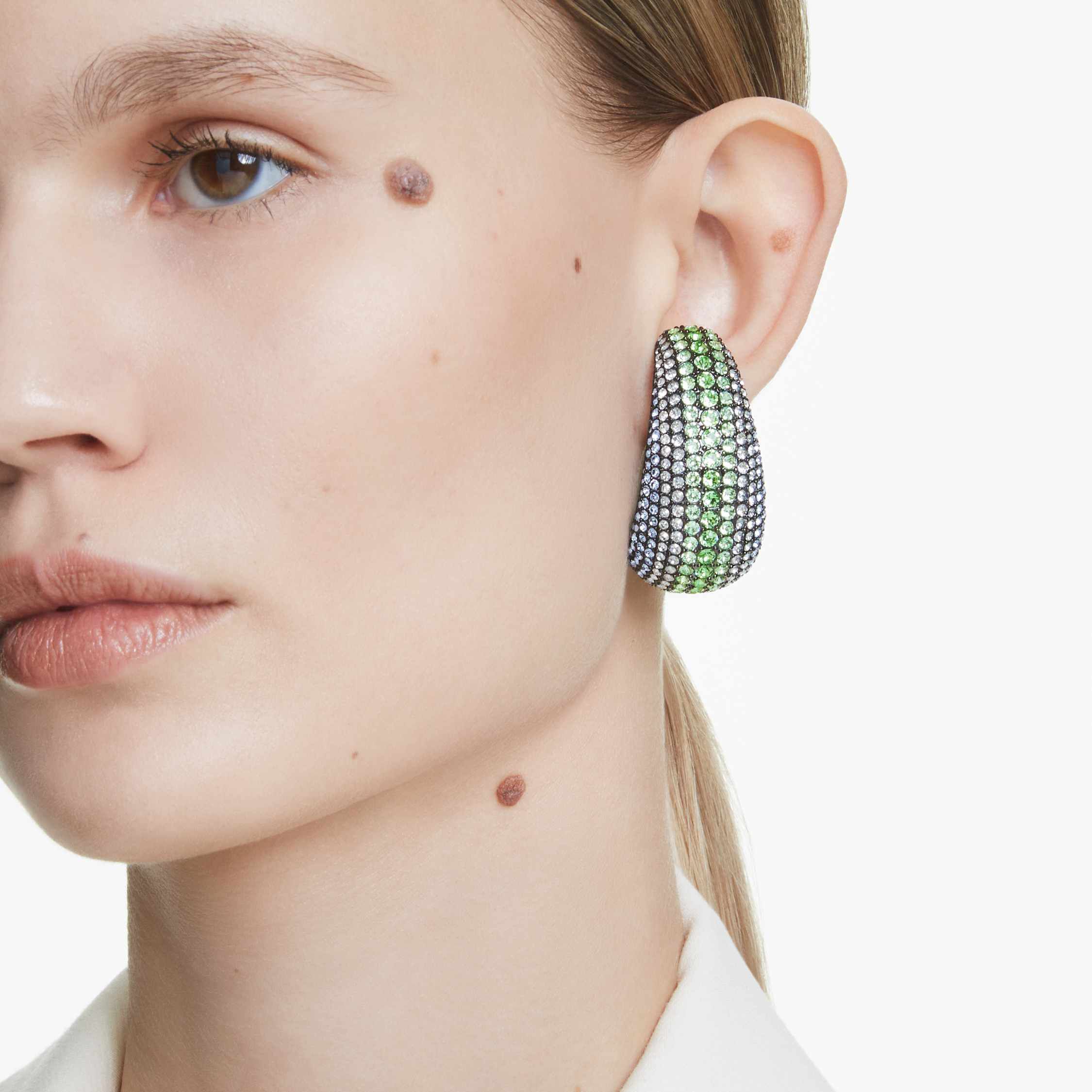 swarovski أقراط بمشبك sublima، قطع مستدير، حجم كبير، ألوان متعددة، طلاء روثينيوم