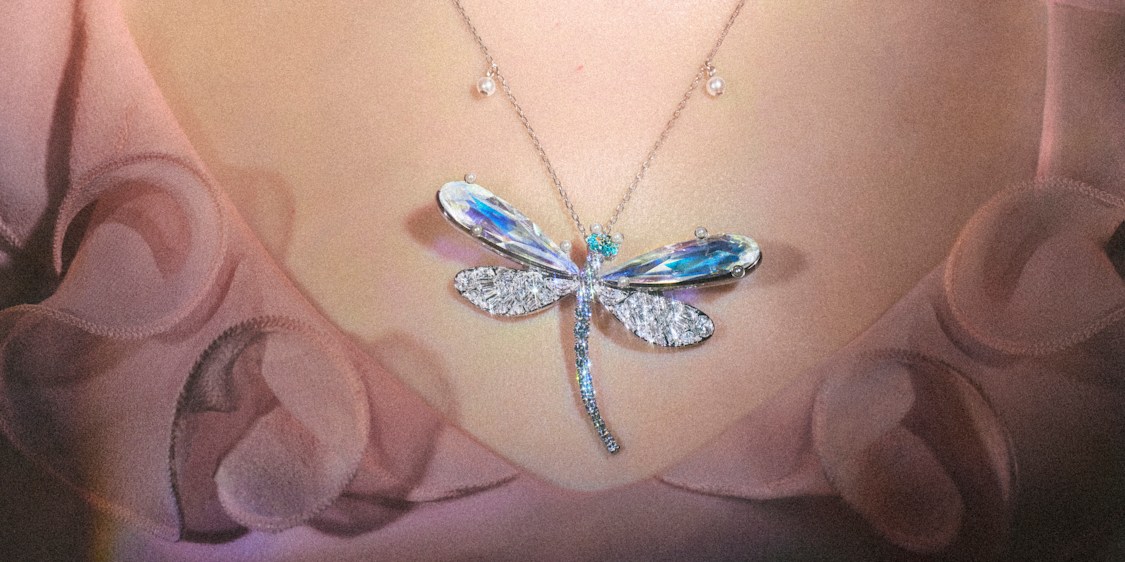 swarovski عقود وقلائد